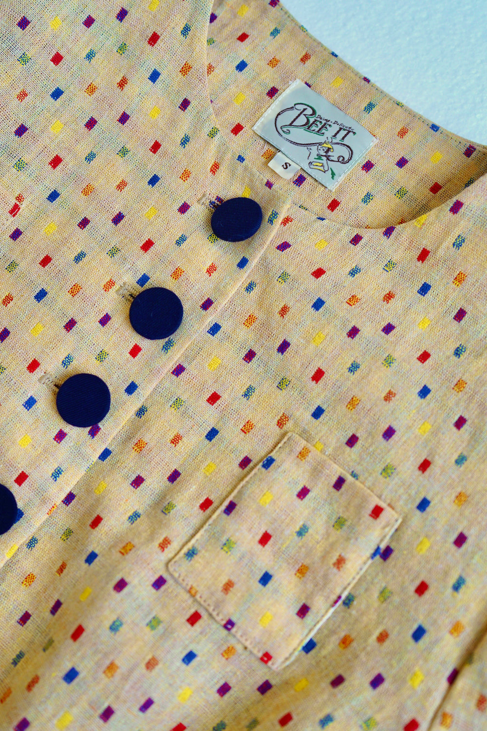 1930s|Collarless Fitted Button-Up Top( Colorful Dots )