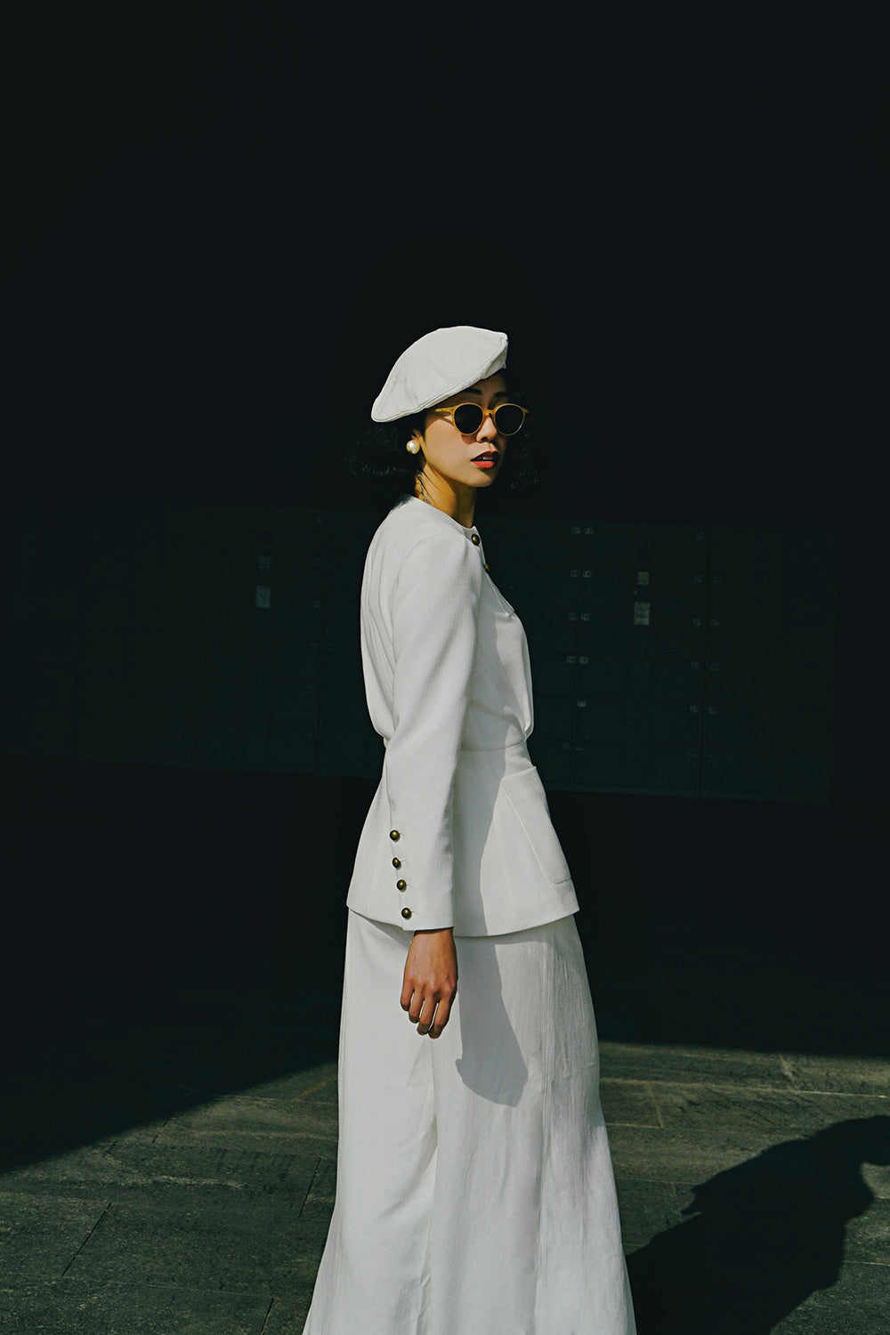 1930s|Collarless Fitted Button-Up Top( White )