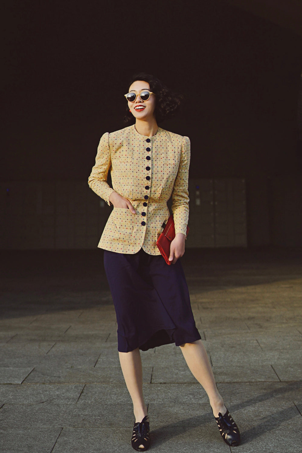 1930s|Collarless Fitted Button-Up Top( Colorful Dots )