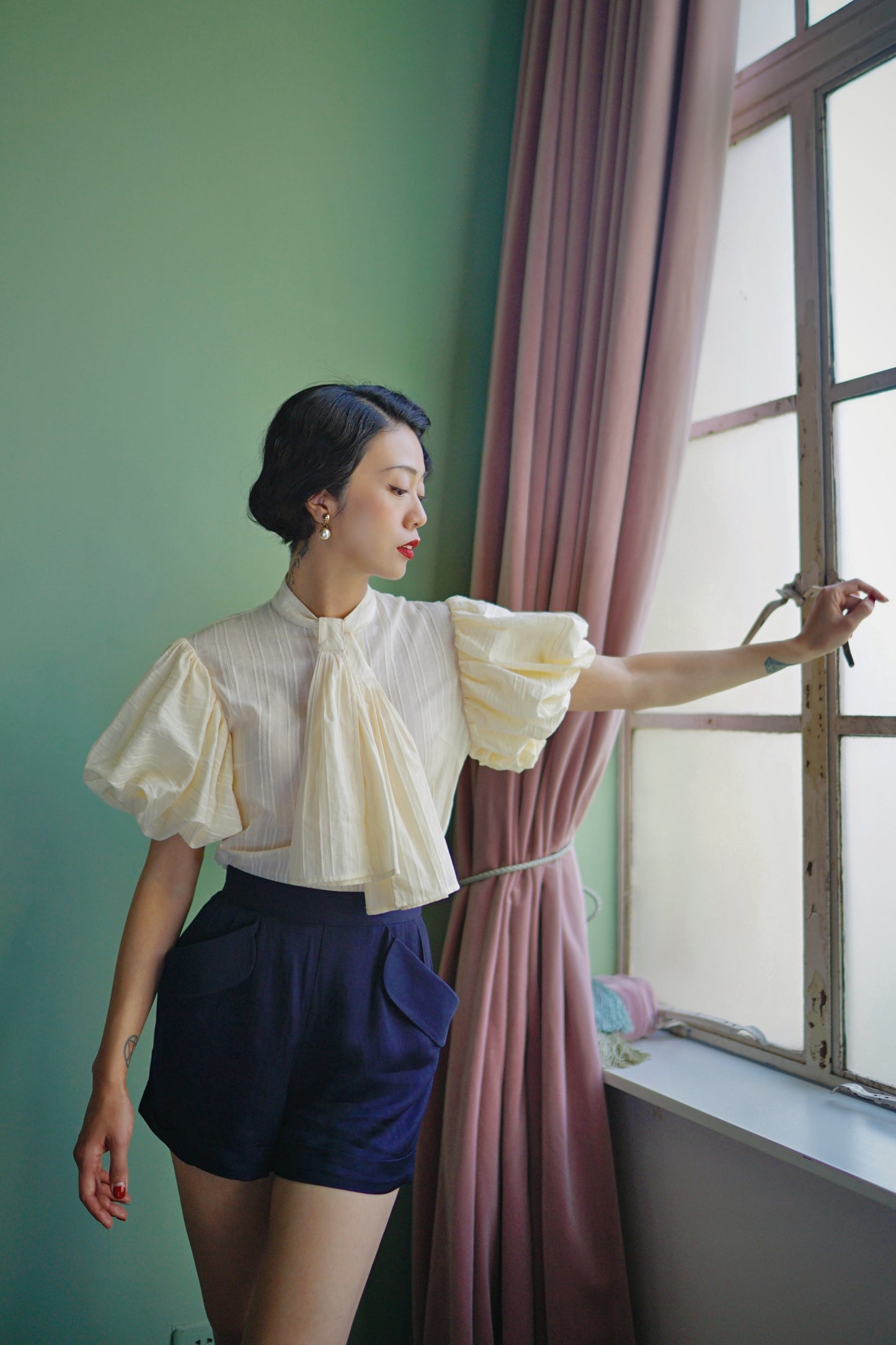 1930s|Classic lantern sleeve shirt