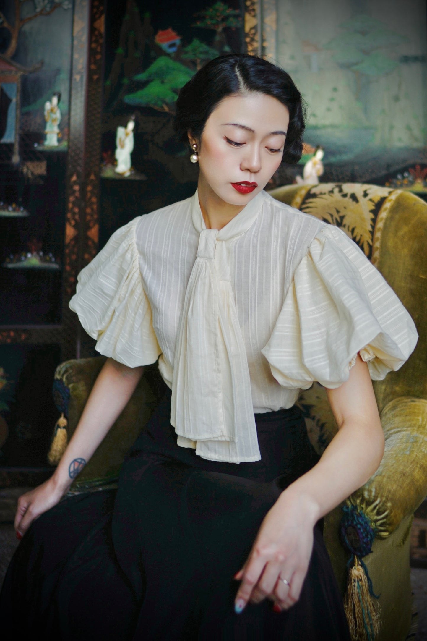 1930s|Classic lantern sleeve shirt