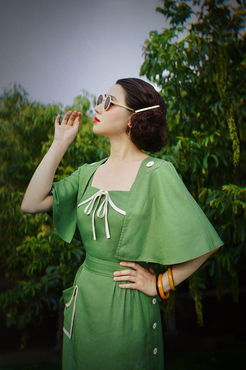 1930s|Detachable Cape Botton Dress