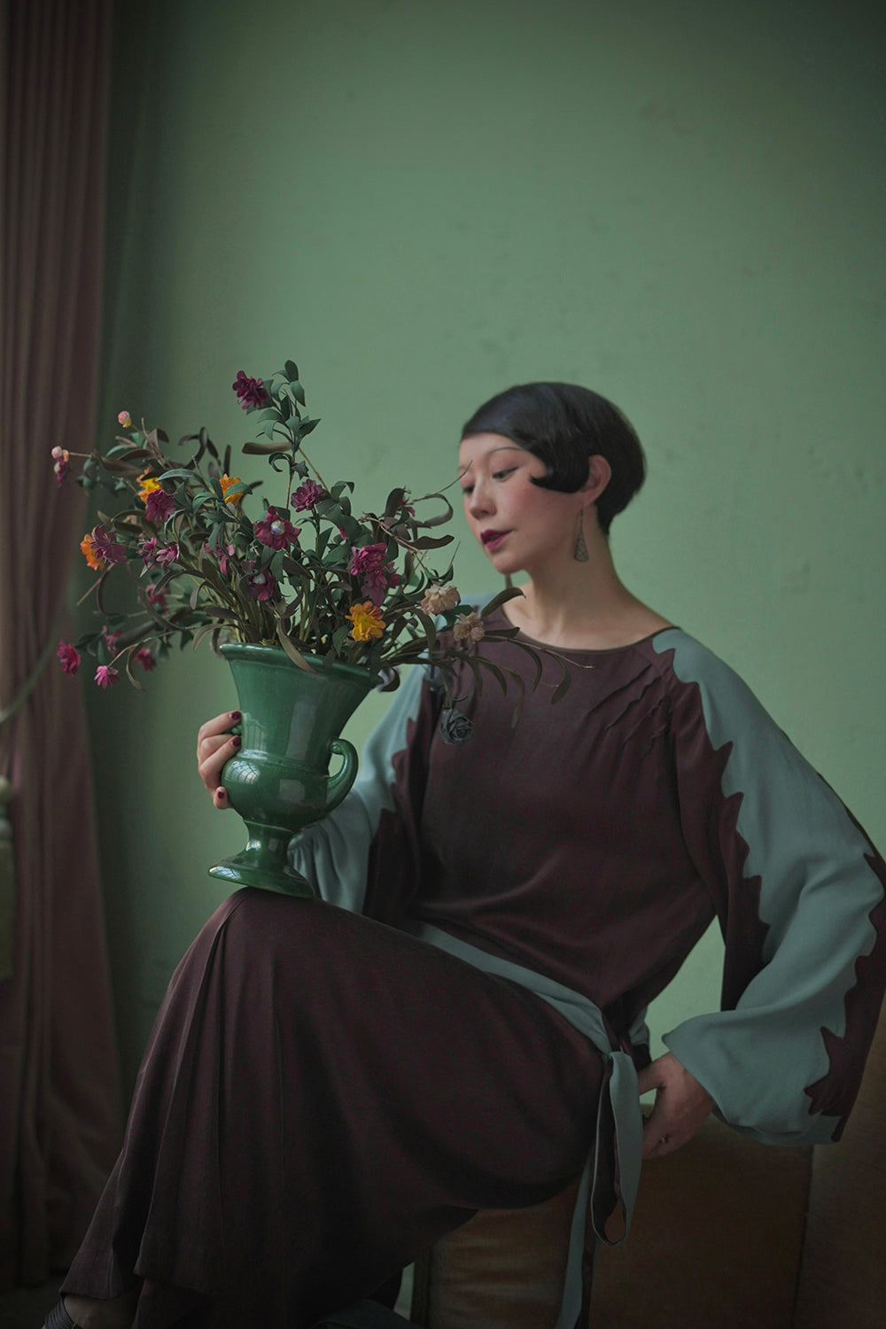 1920s|Wave-embroidered Color-block Sleeve Dress