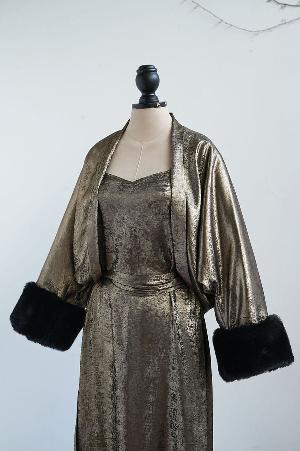 1920s|Lamé Gold Shawl Jacket