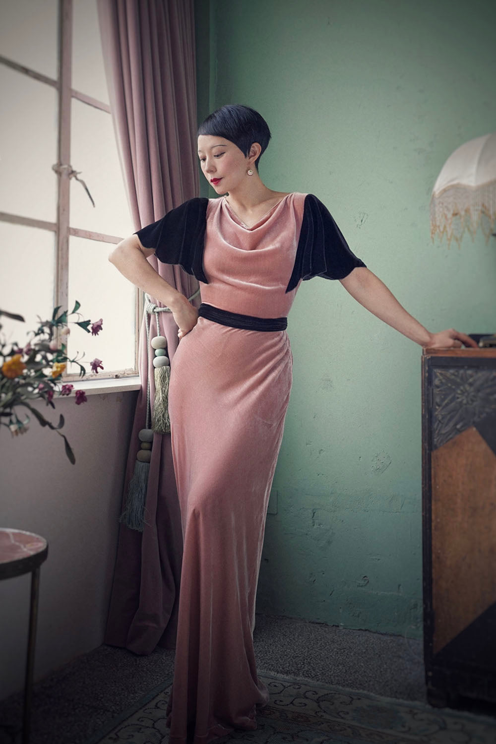 1930s|Cap Sleeve Velvet Gown (Pink + Coffee)