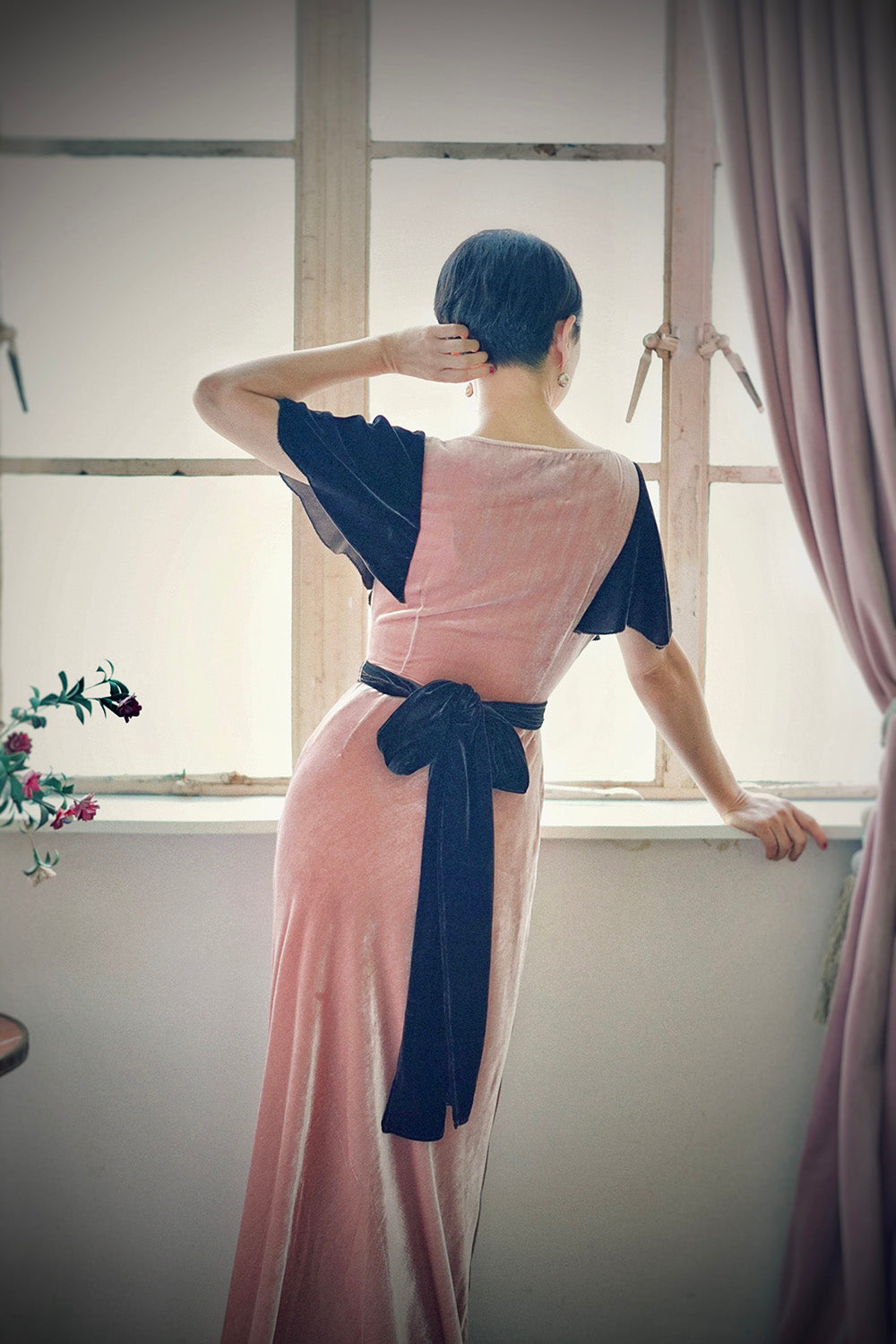 1930s|Cap Sleeve Velvet Gown (Pink + Coffee)