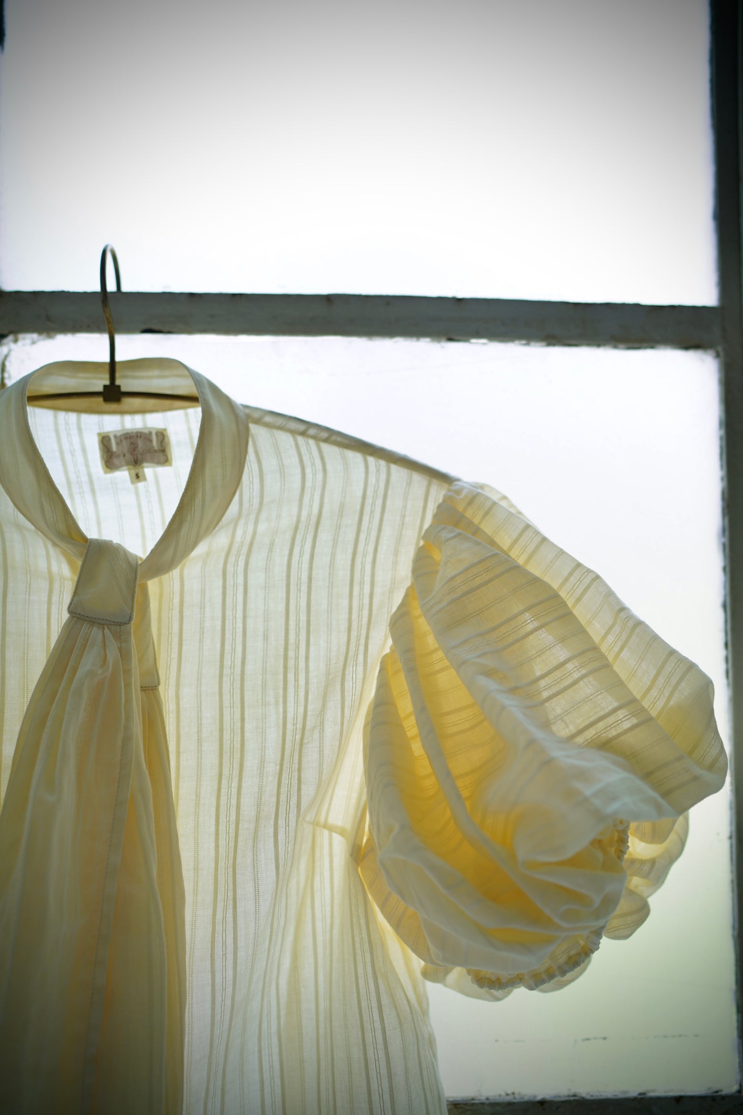 1930s|Classic lantern sleeve shirt