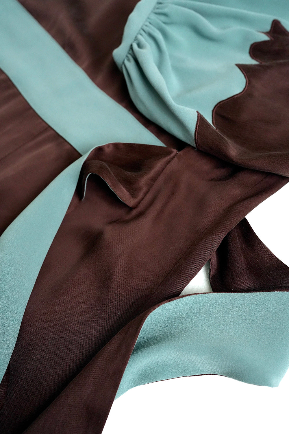 1920s|Wave-embroidered Color-block Sleeve Dress