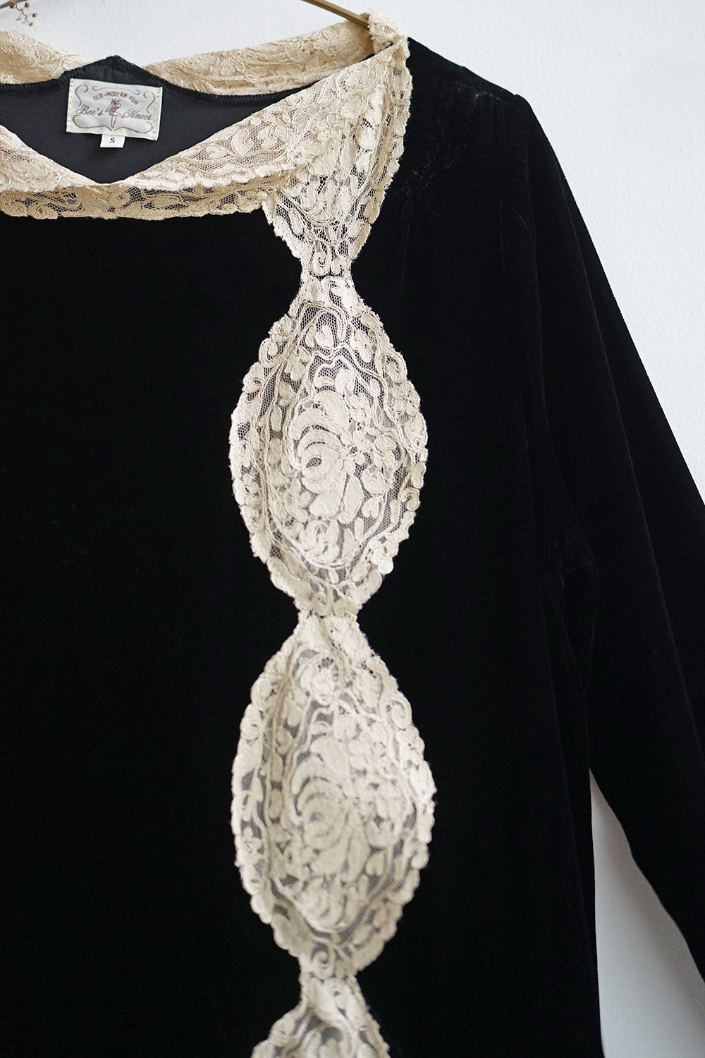1920s|Asymmetric Lace Art Deco Velvet Dress