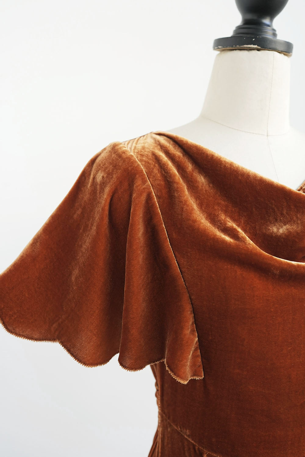 1930s|Cap Sleeve Velvet Asymmetrical Dress (Orange)