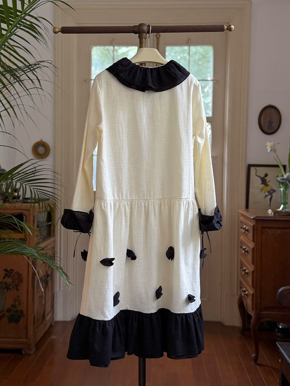 1920s|Pierrot on the Balcony