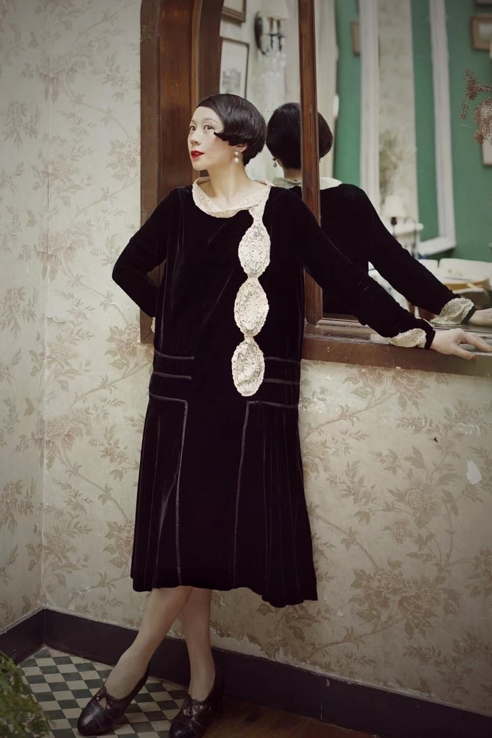 1920s|Asymmetric Lace Art Deco Velvet Dress