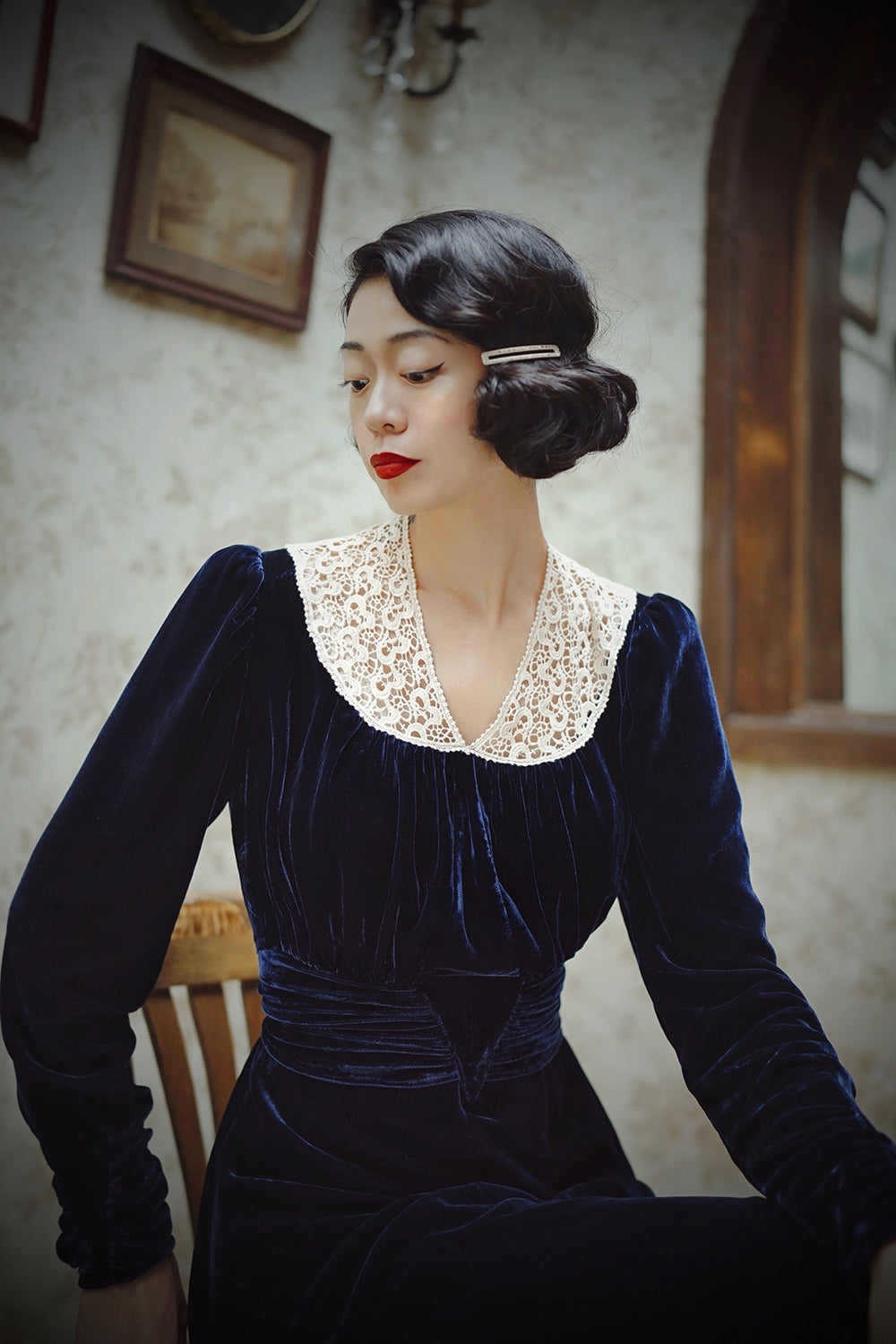 1930s|Lace V-Neck Blue Velvet Dress