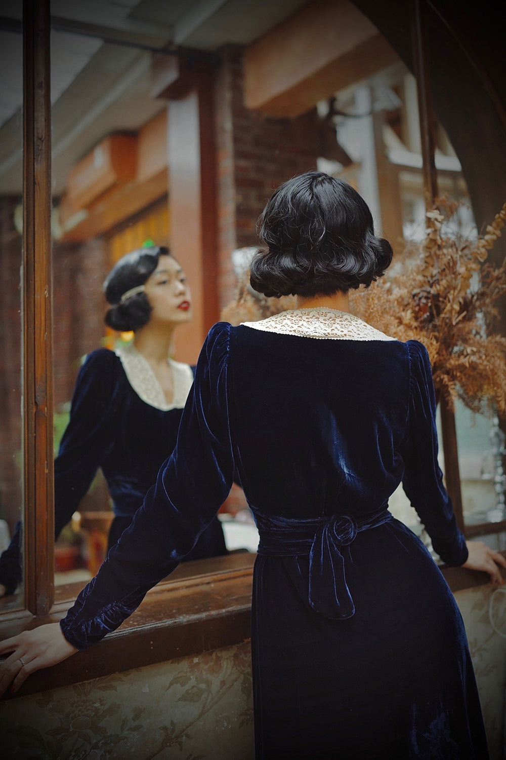 1930s|Lace V-Neck Blue Velvet Dress