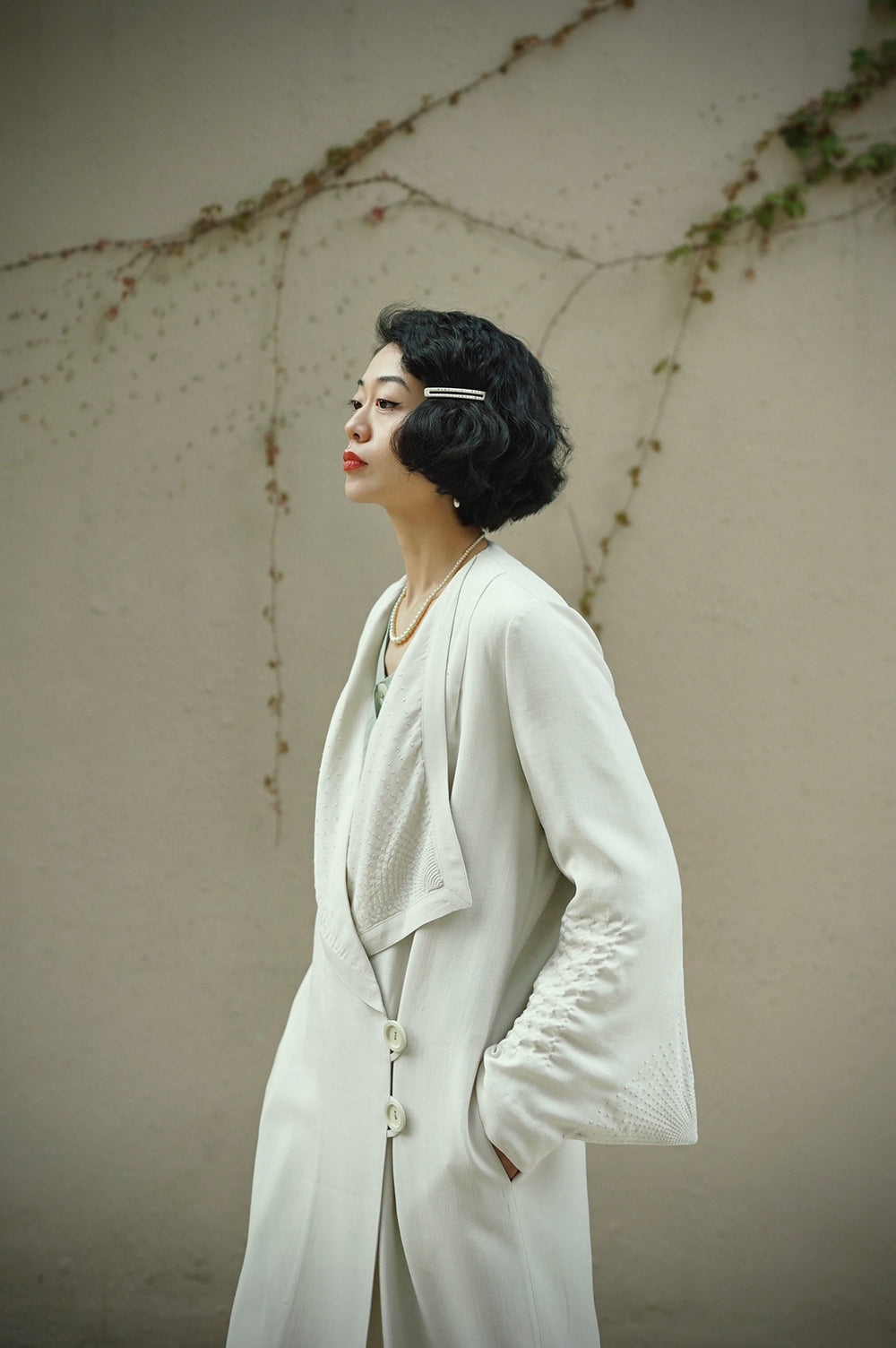 1920s|Radiant stripe seed embroidery coat(White)