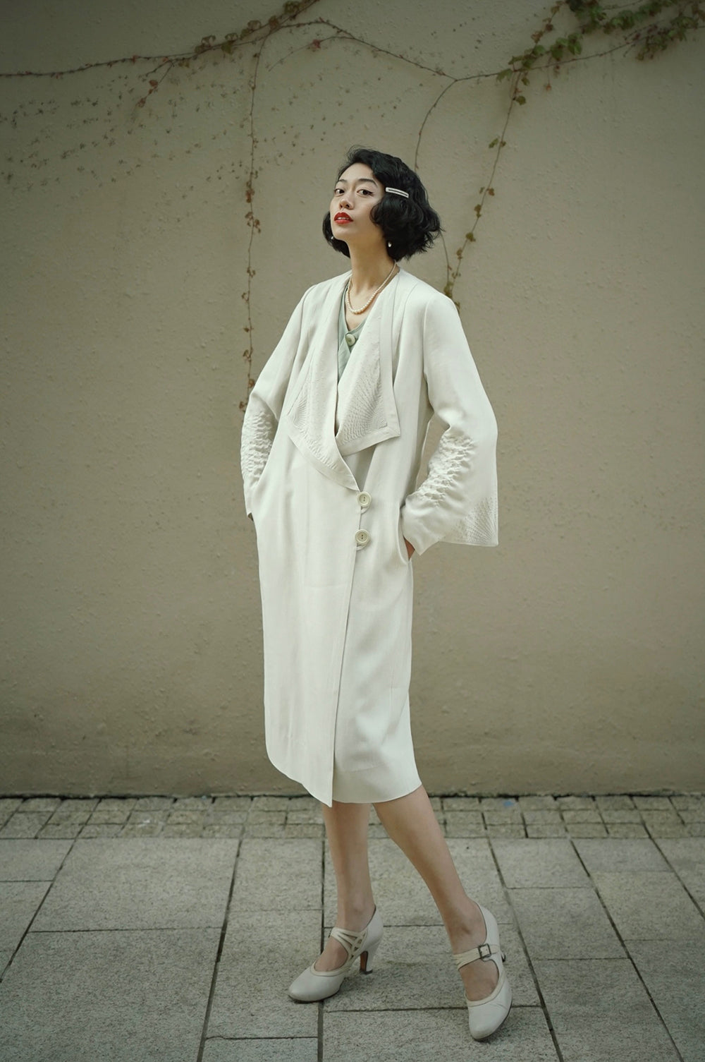 1920s|Radiant stripe seed embroidery coat(White)
