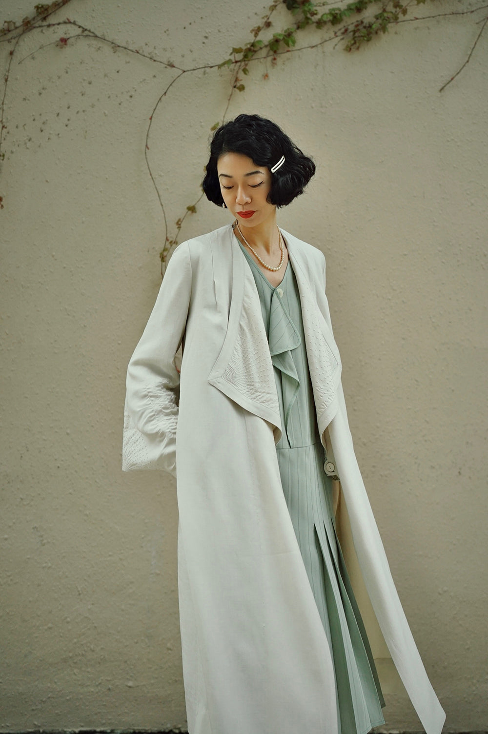 1920s|Radiant stripe seed embroidery coat(White)
