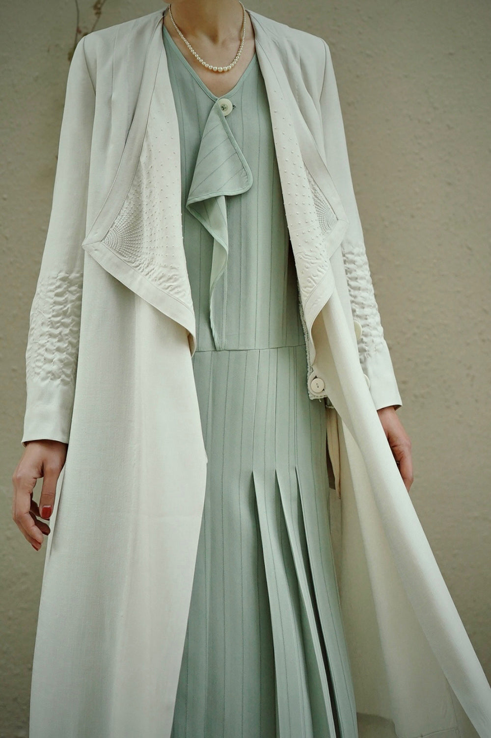 1920s|Radiant stripe seed embroidery coat(White)