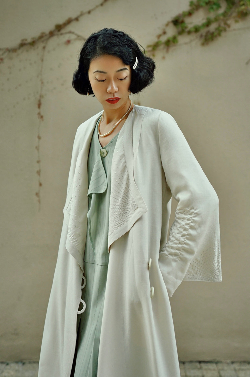 1920s|Radiant stripe seed embroidery coat(White)