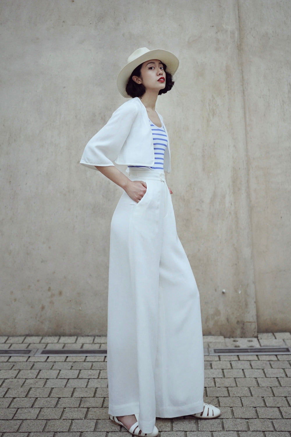 1930s｜White Wide-leg Pants & Short Jacket