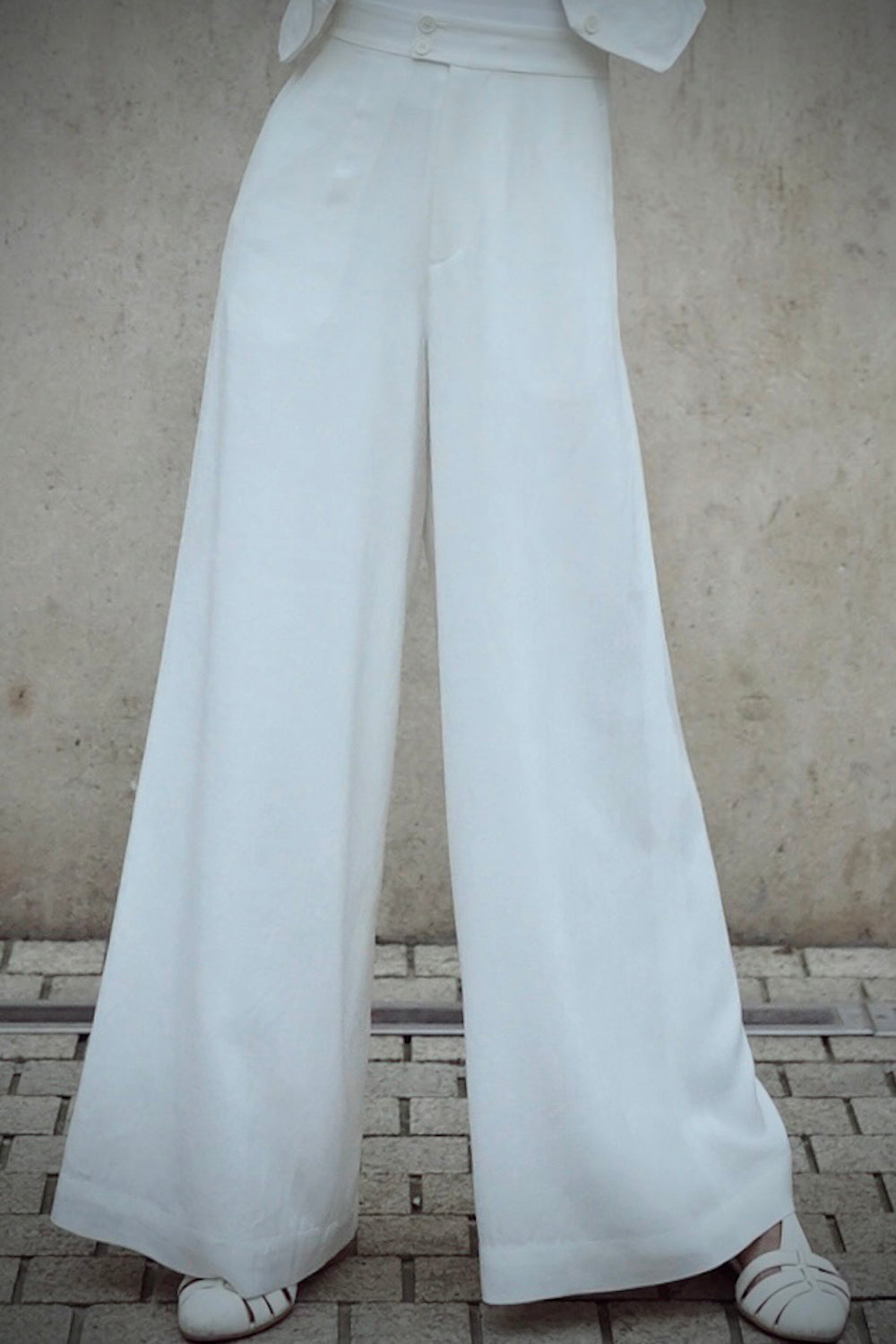 1930s｜White Wide-leg Pants & Short Jacket