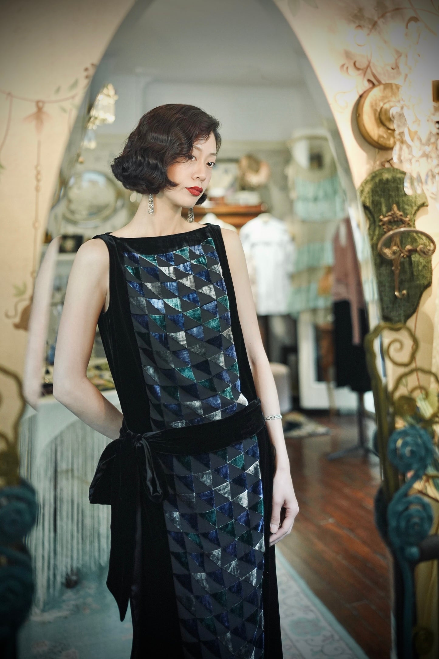 1920s｜Gold Triangle Brocade Velvet Dress