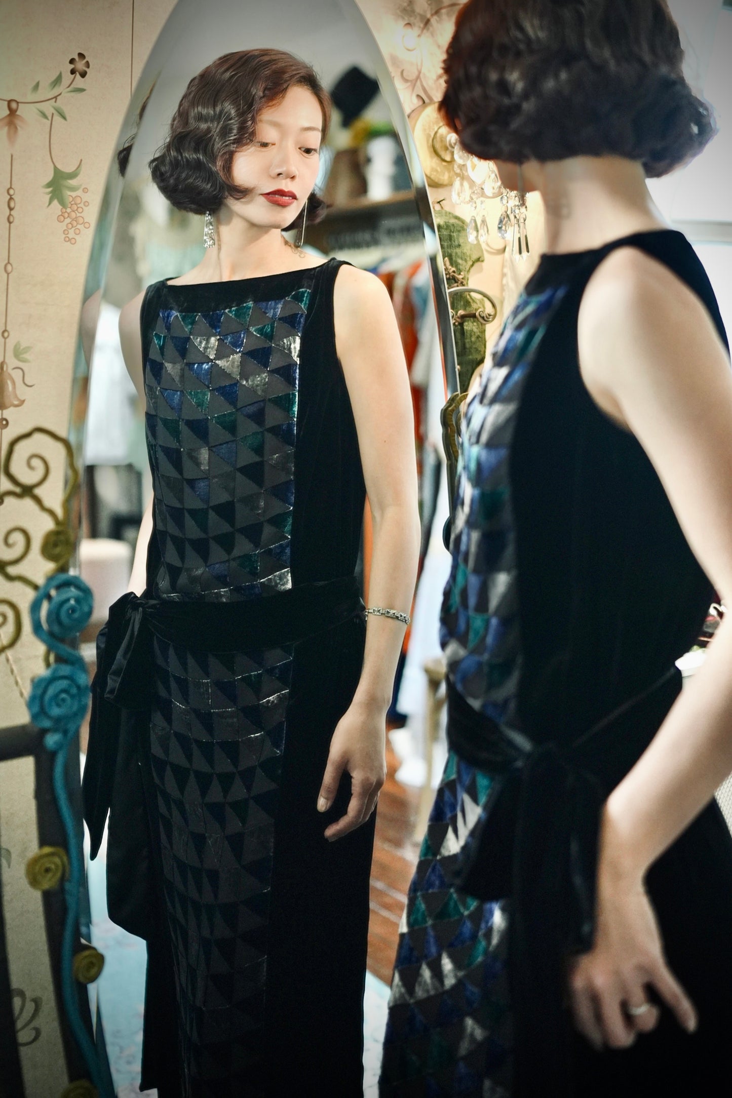 1920s｜Gold Triangle Brocade Velvet Dress