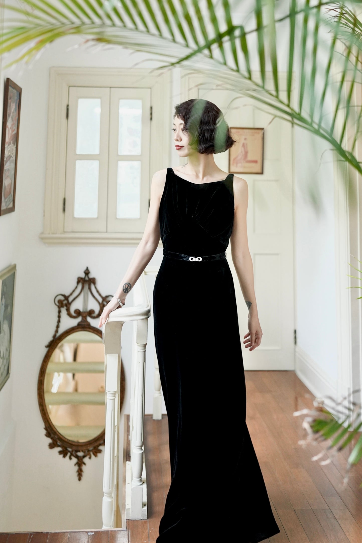 1930s｜Black Velvet Backless Mermaid Gown
