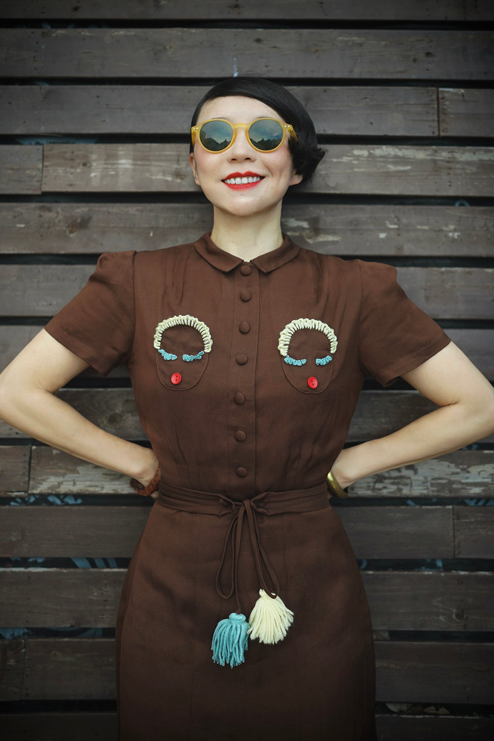 1930s｜Doll Head Embroidered Dress（Brown）