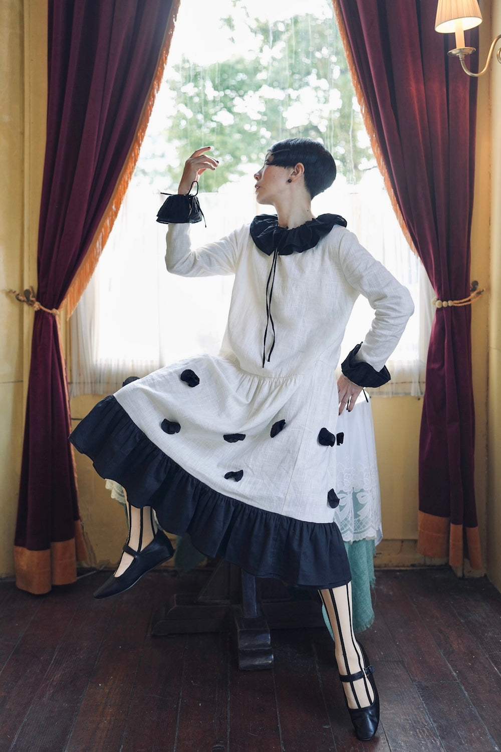 1920s｜Pierrot on the Balcony