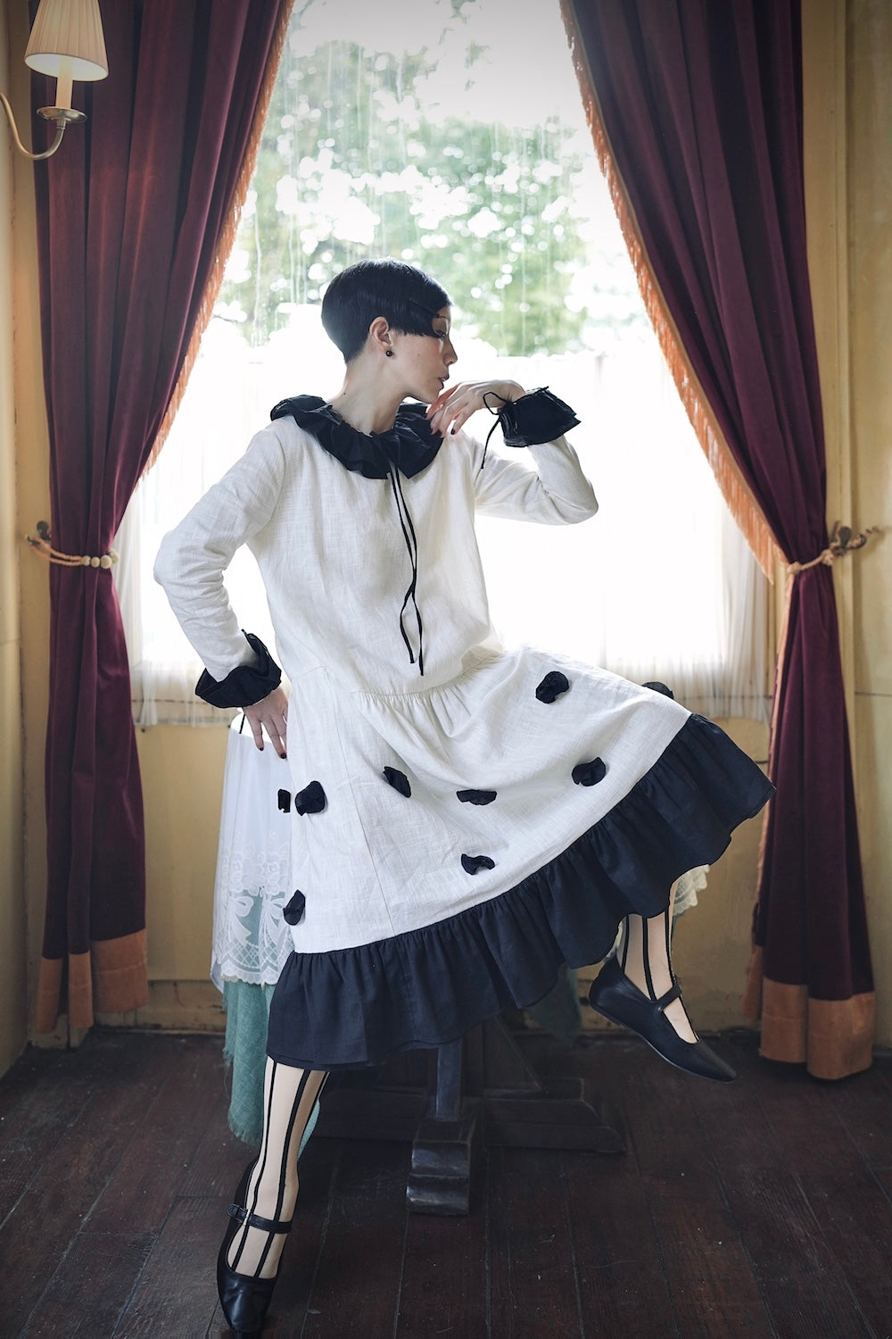 1920s｜Pierrot on the Balcony