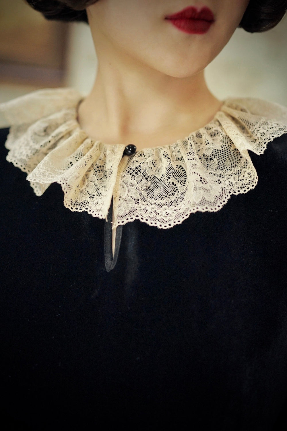 1920s｜Doll Lace Collar Velvet Dress