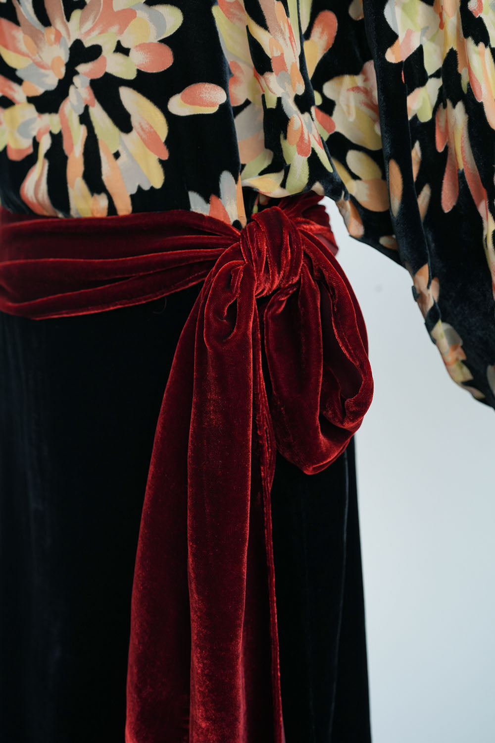 1920s｜Fireworks Brocade Velvet Dress