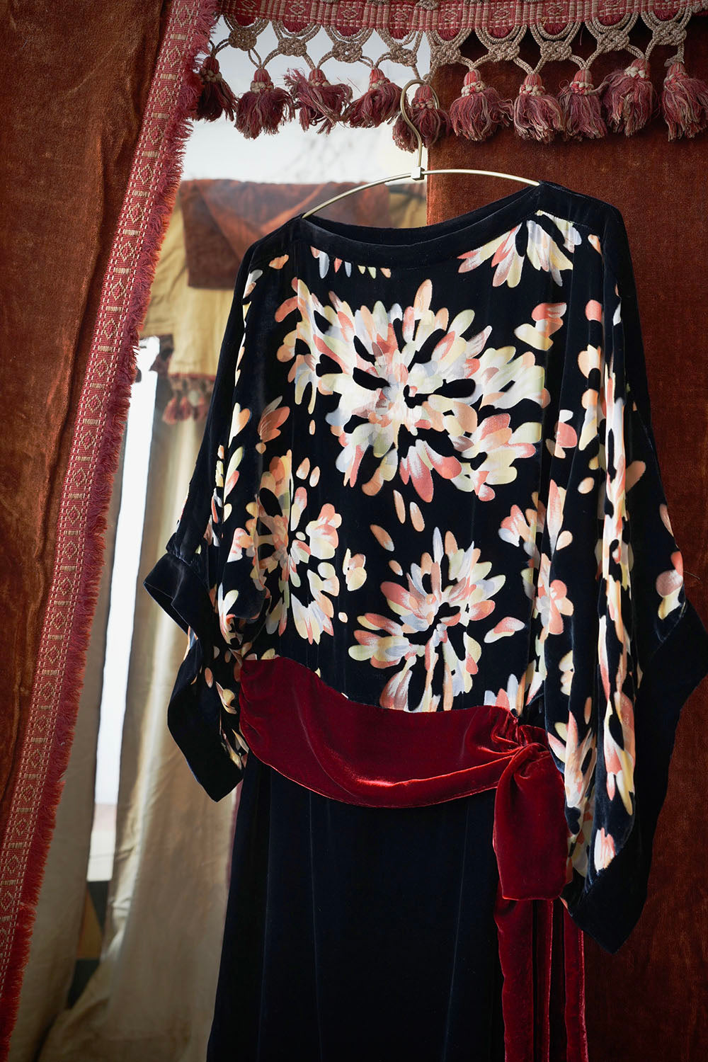 1920s｜Fireworks Brocade Velvet Dress
