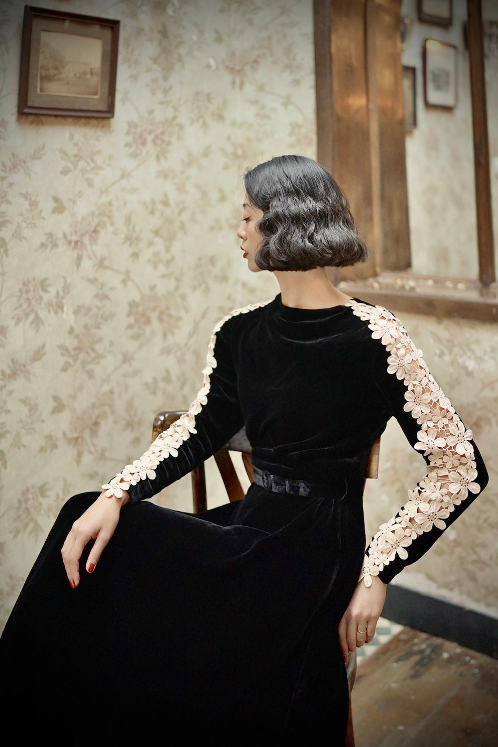 1930s｜Lace Long Sleeve Dress