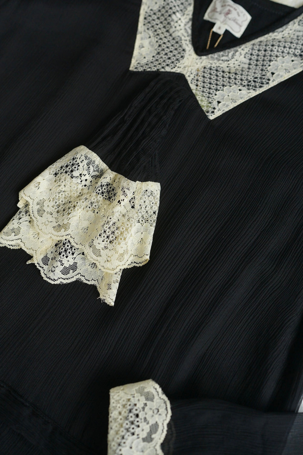 1920s | Silk Chiffon Lace Collar Dress