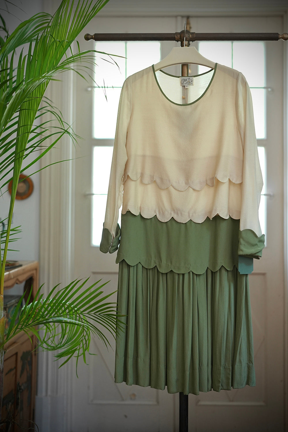 1920s｜Green Fluted Hem Dress