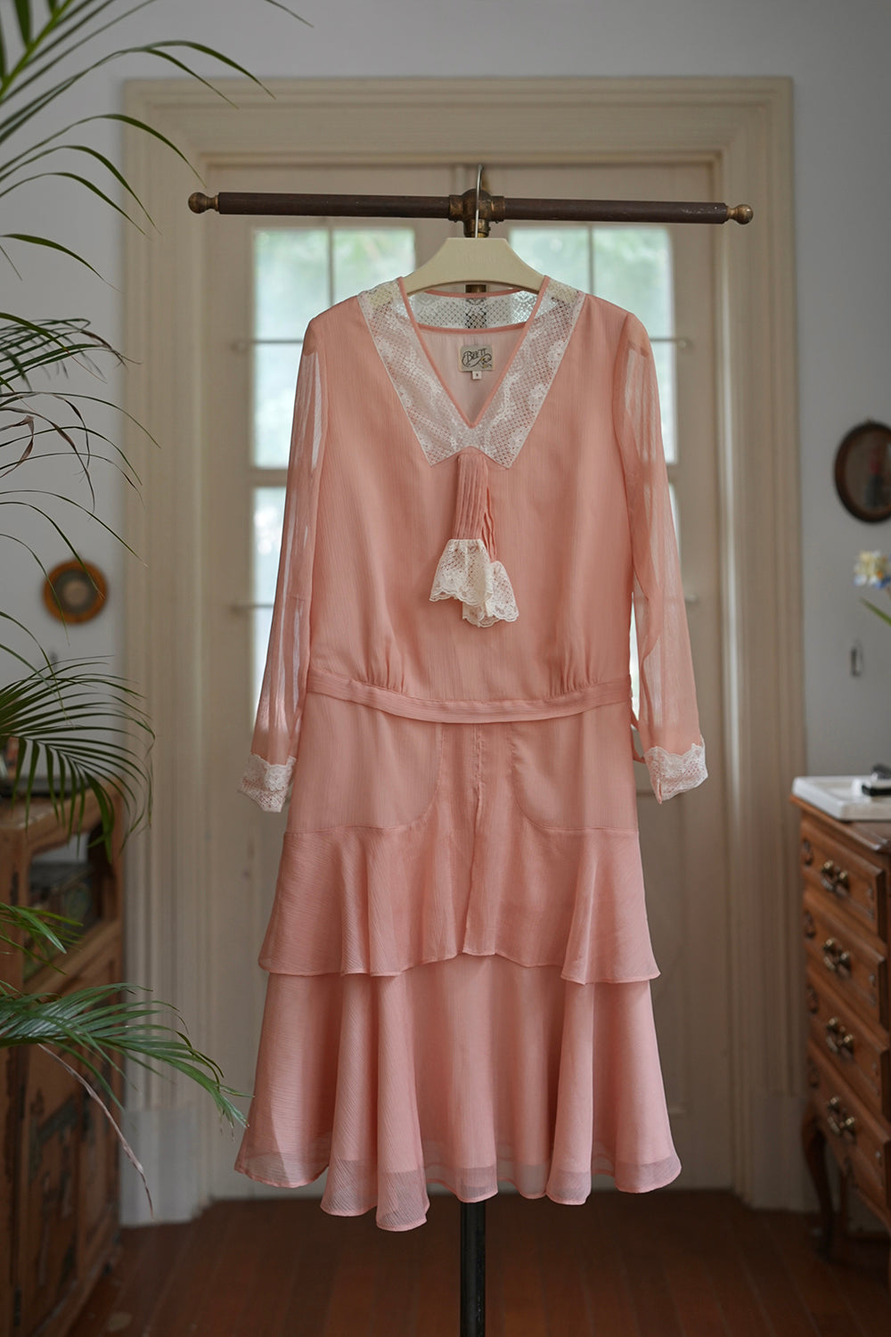 1920s | Pink Chiffon Lace Collar Dress