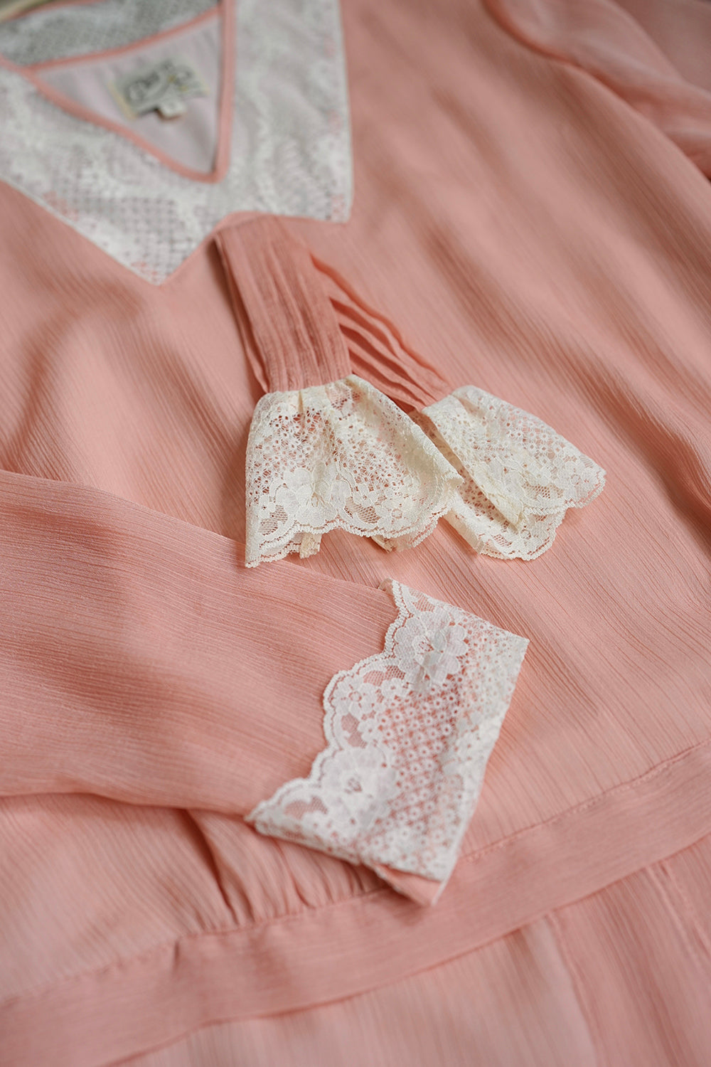 1920s | Pink Chiffon Lace Collar Dress