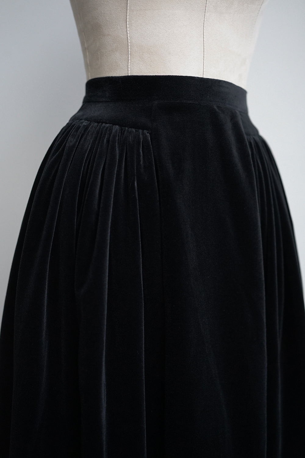 1950s｜Side-pleated Swing Skirt