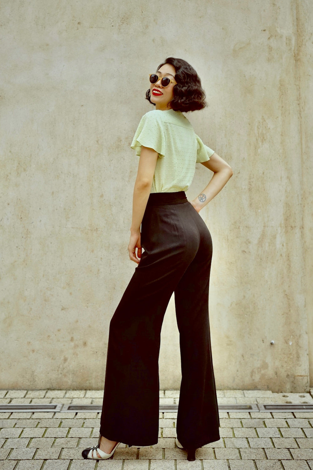 1930s｜Versatile High-Waisted Wide-Leg Pants