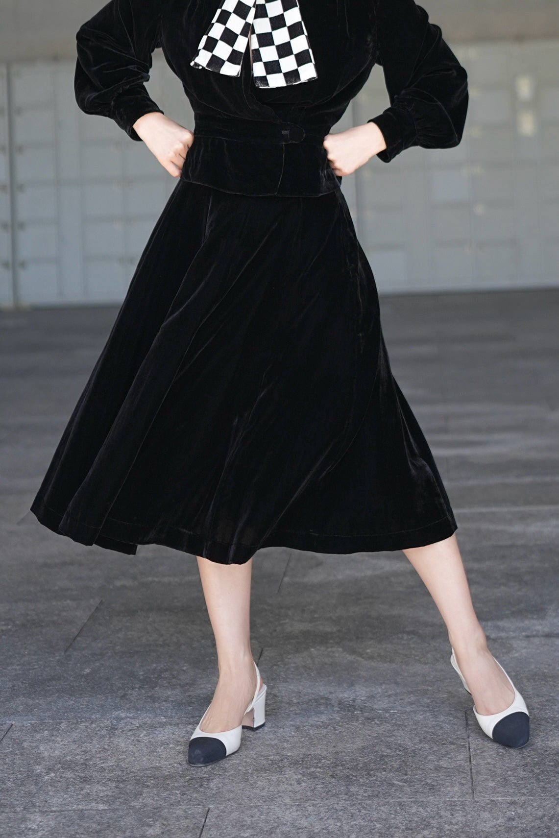 1930s｜High-Waist Black Velvet Skirt