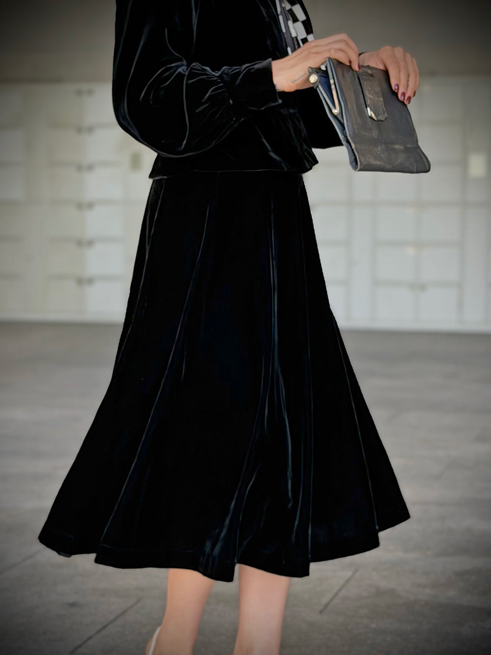 1930s｜High-Waist Black Velvet Skirt