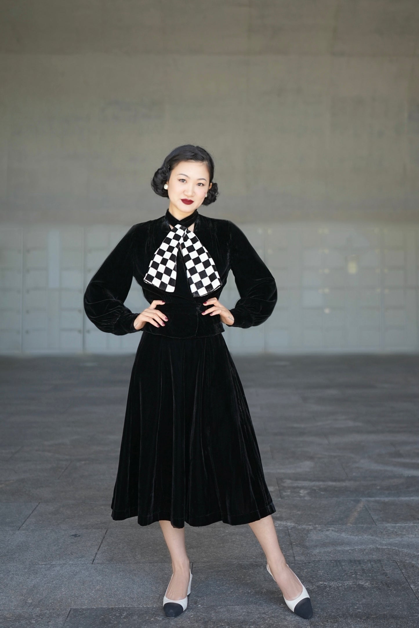 1930s｜High-Waist Black Velvet Skirt