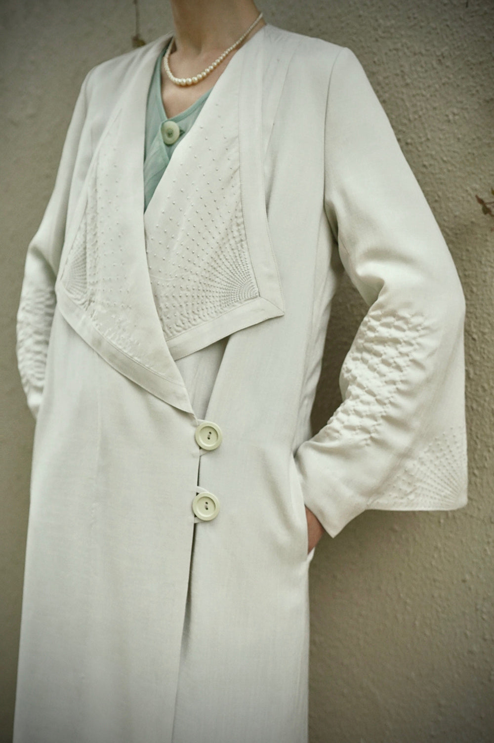 1920s｜Radiant stripe seed embroidery coat（White）